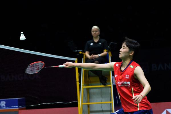 竞争充满悬 竞争充满悬