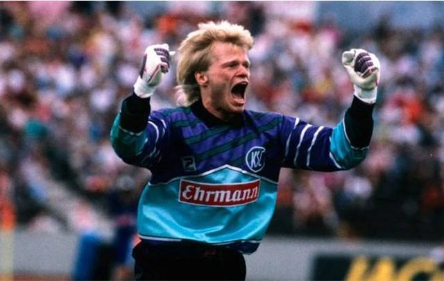 并且在攻防 并且在攻防